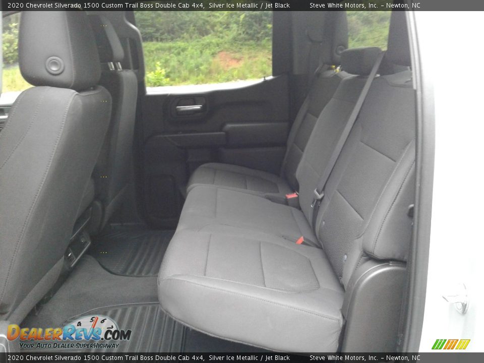 2020 Chevrolet Silverado 1500 Custom Trail Boss Double Cab 4x4 Silver Ice Metallic / Jet Black Photo #14
