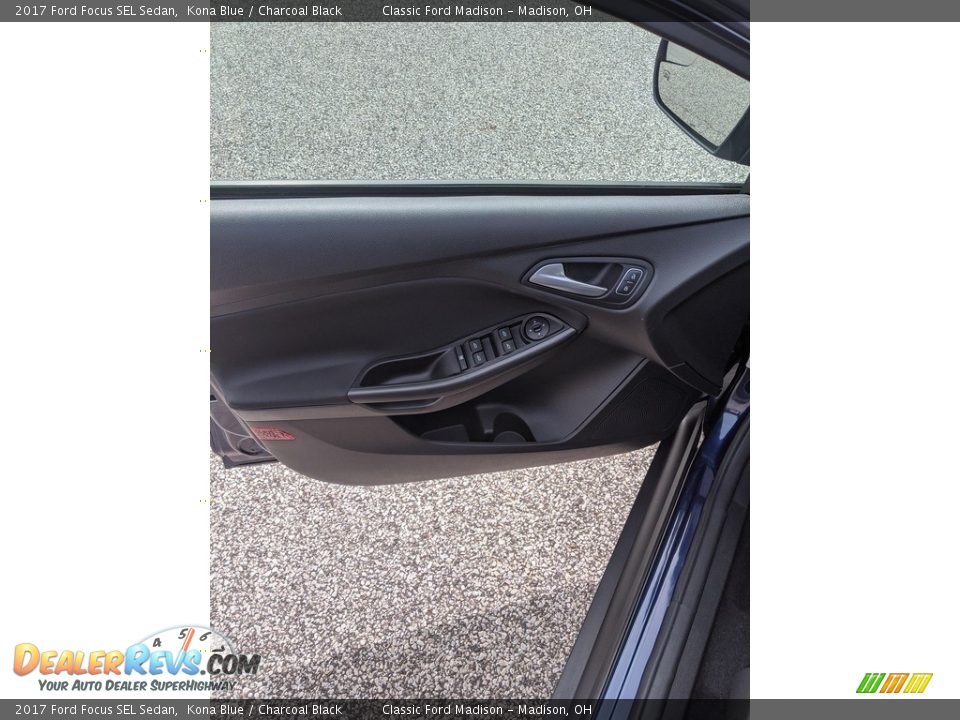 2017 Ford Focus SEL Sedan Kona Blue / Charcoal Black Photo #12