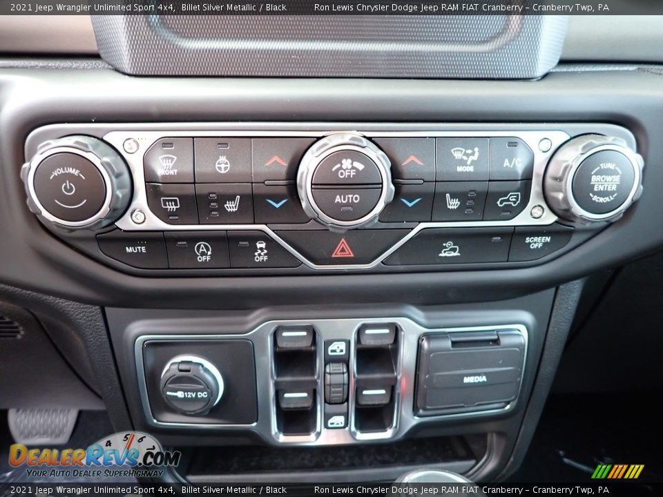 Controls of 2021 Jeep Wrangler Unlimited Sport 4x4 Photo #18
