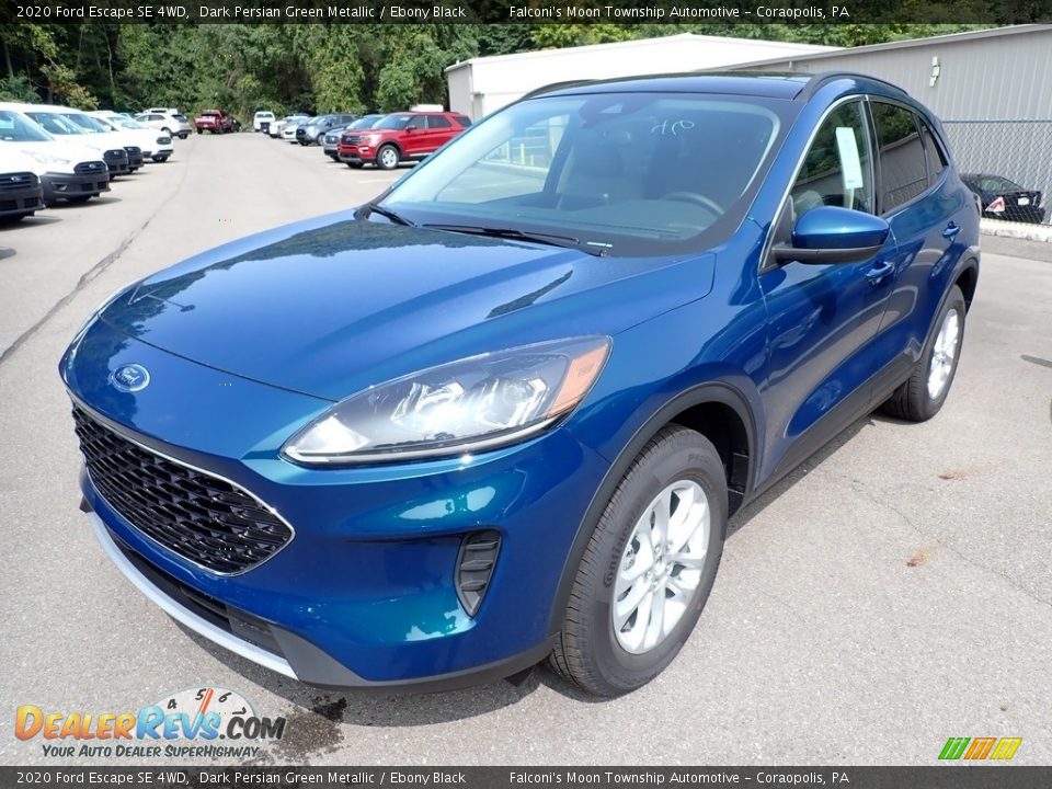 Front 3/4 View of 2020 Ford Escape SE 4WD Photo #5