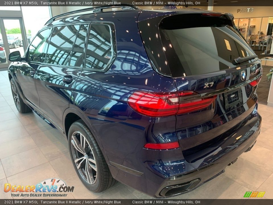 2021 BMW X7 M50i Tanzanite Blue II Metallic / Ivory White/Night Blue Photo #2