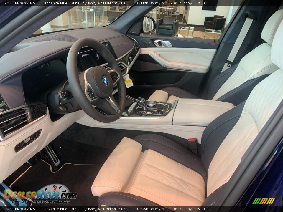 Ivory White/Night Blue Interior - 2021 BMW X7 M50i Photo #3