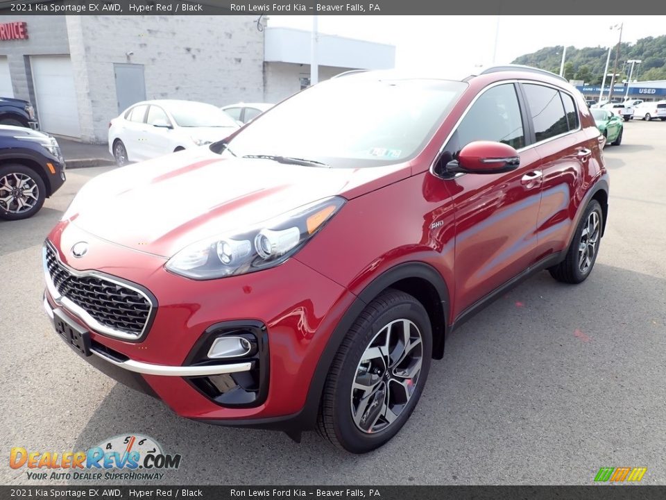Front 3/4 View of 2021 Kia Sportage EX AWD Photo #5