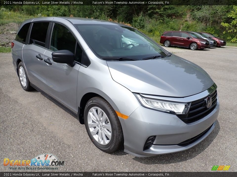 Front 3/4 View of 2021 Honda Odyssey LX Photo #6