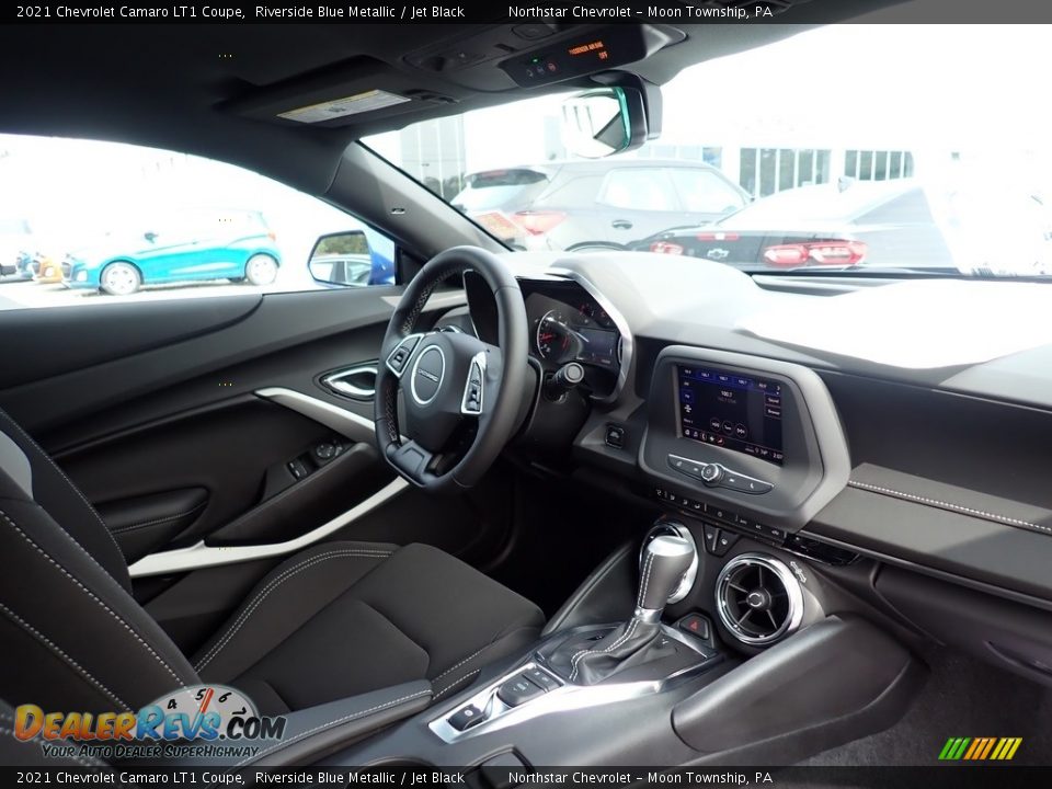 Dashboard of 2021 Chevrolet Camaro LT1 Coupe Photo #11