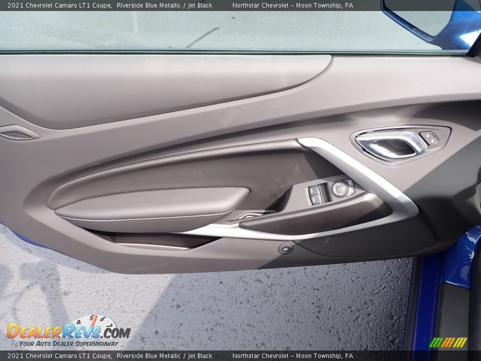 Door Panel of 2021 Chevrolet Camaro LT1 Coupe Photo #13
