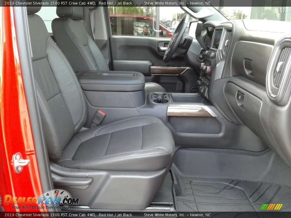 Front Seat of 2019 Chevrolet Silverado 1500 RST Crew Cab 4WD Photo #20