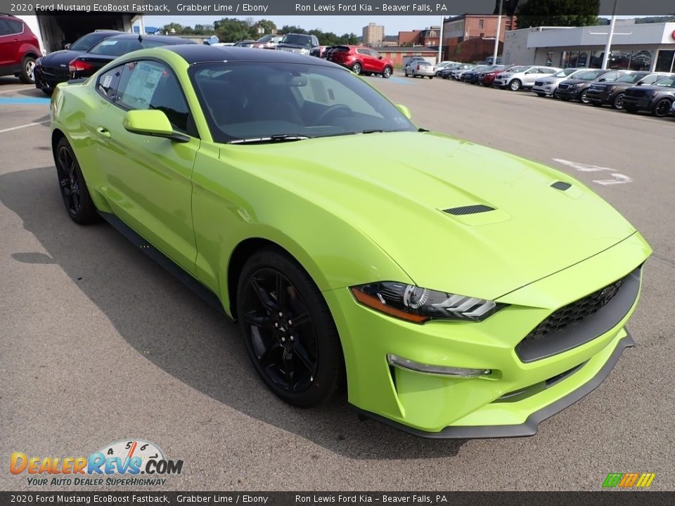 Front 3/4 View of 2020 Ford Mustang EcoBoost Fastback Photo #3