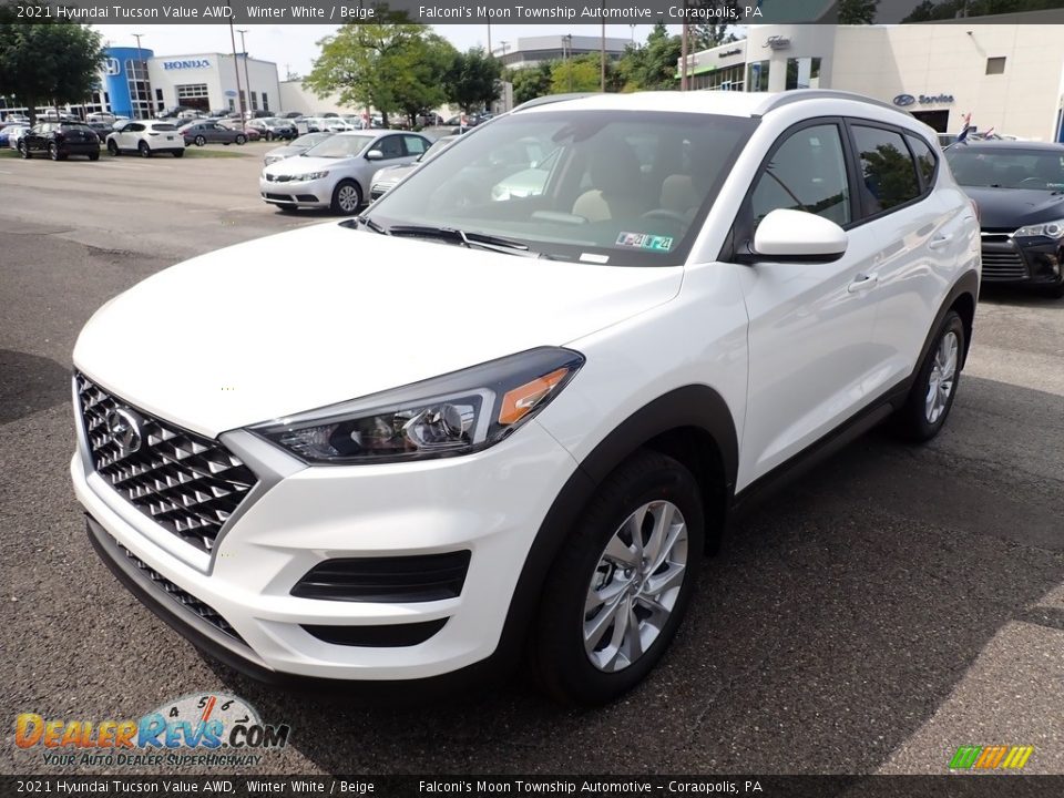 Front 3/4 View of 2021 Hyundai Tucson Value AWD Photo #5