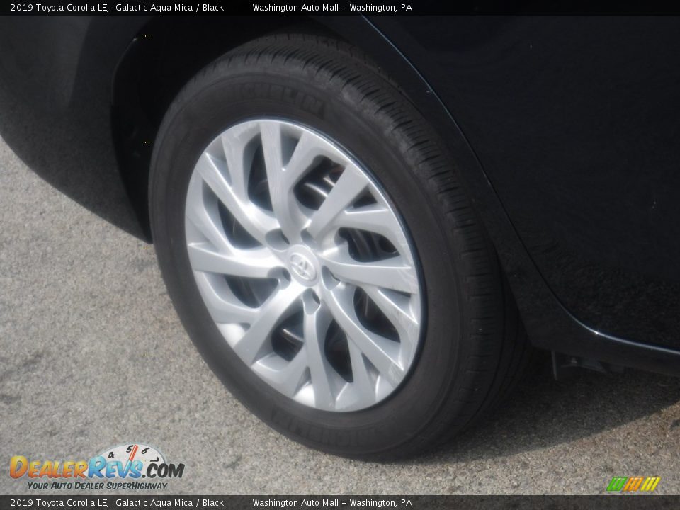 2019 Toyota Corolla LE Galactic Aqua Mica / Black Photo #8