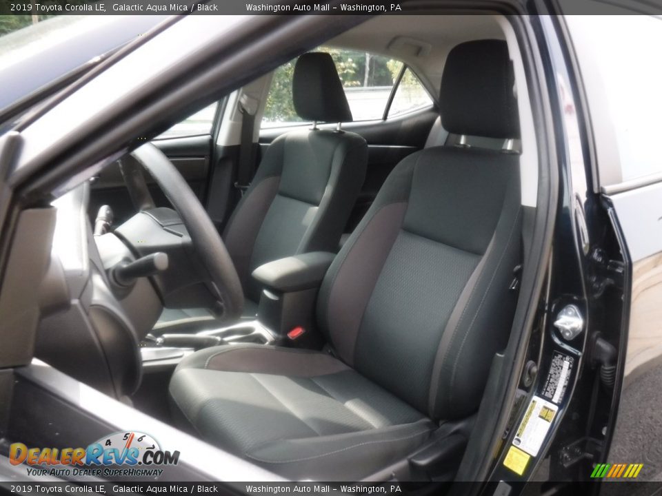 2019 Toyota Corolla LE Galactic Aqua Mica / Black Photo #17