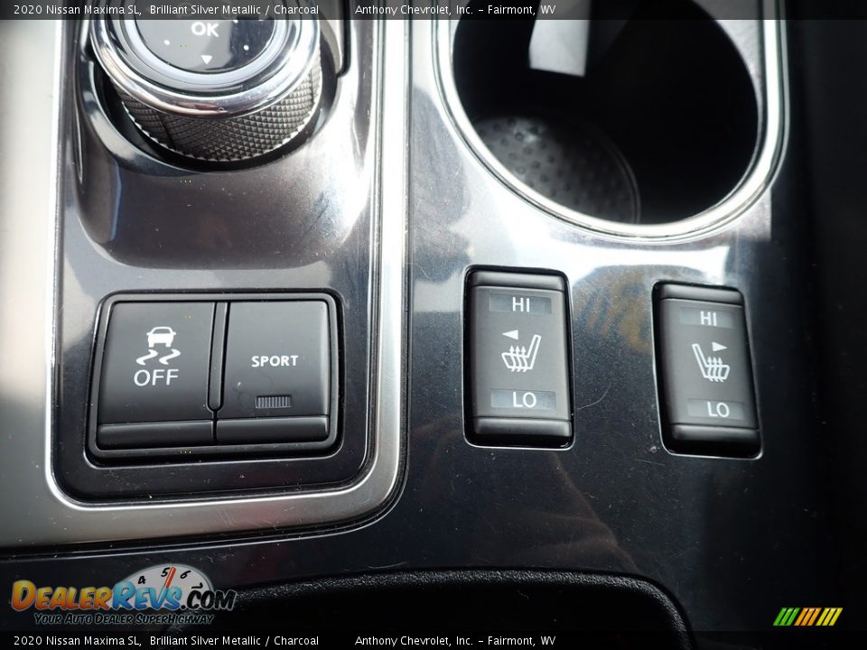 Controls of 2020 Nissan Maxima SL Photo #20