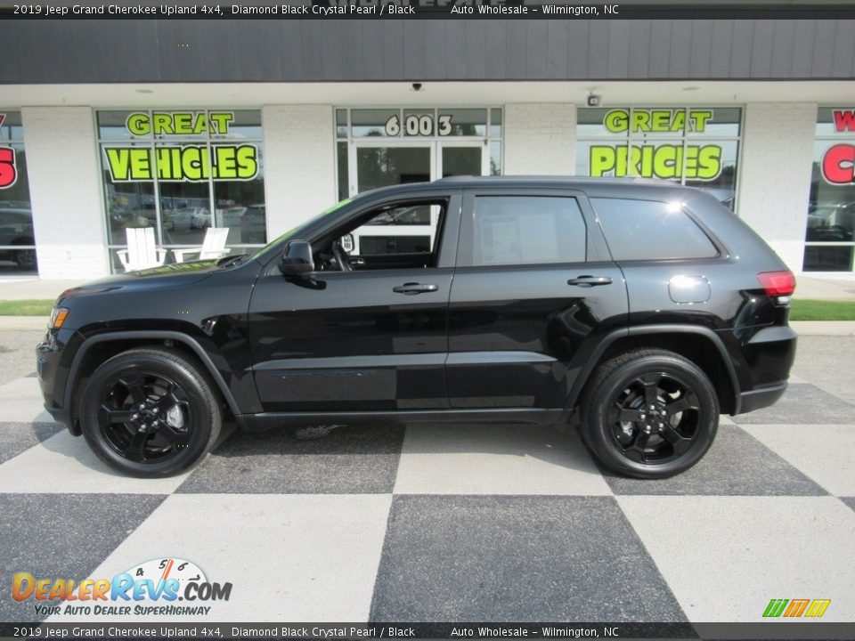 2019 Jeep Grand Cherokee Upland 4x4 Diamond Black Crystal Pearl / Black Photo #1