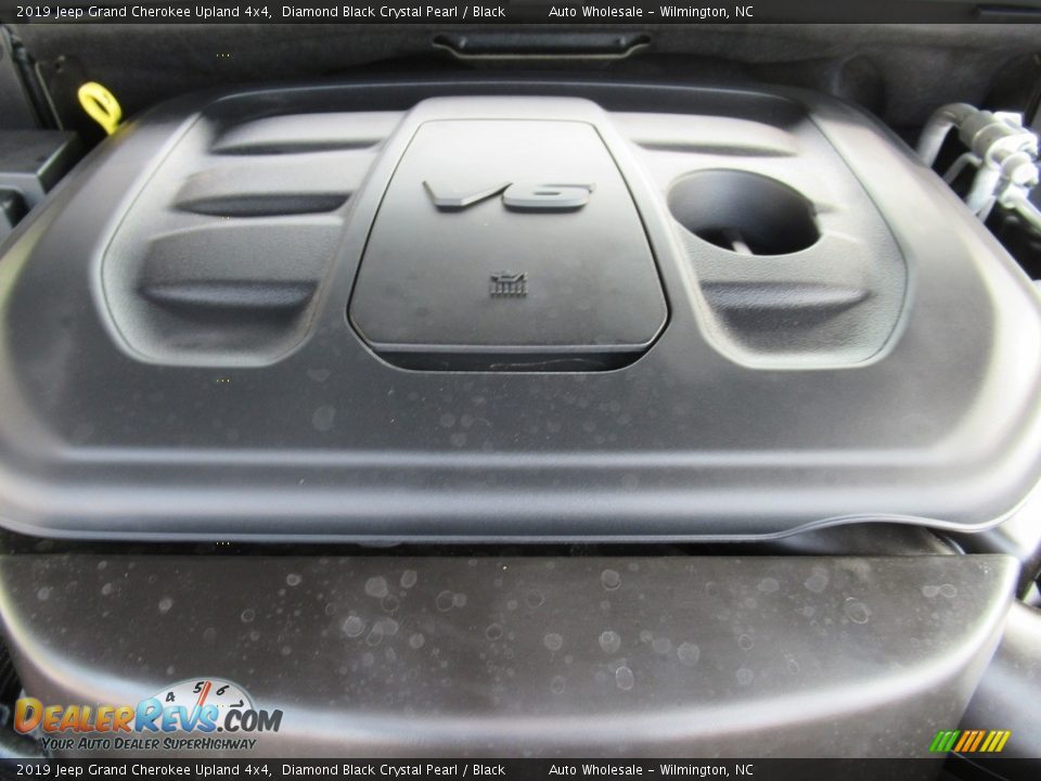 2019 Jeep Grand Cherokee Upland 4x4 Diamond Black Crystal Pearl / Black Photo #6