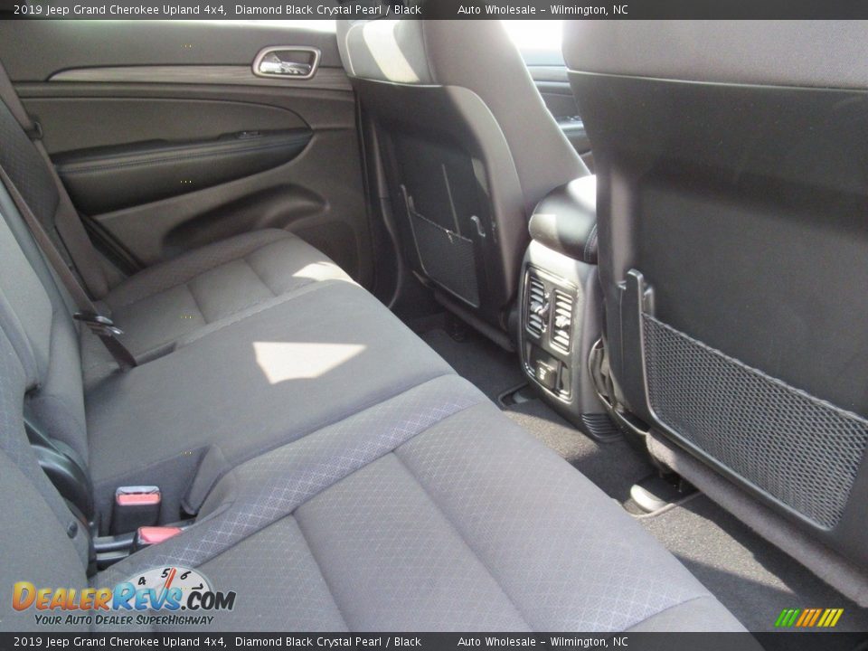 2019 Jeep Grand Cherokee Upland 4x4 Diamond Black Crystal Pearl / Black Photo #12