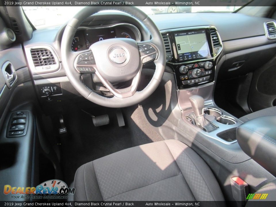 2019 Jeep Grand Cherokee Upland 4x4 Diamond Black Crystal Pearl / Black Photo #14