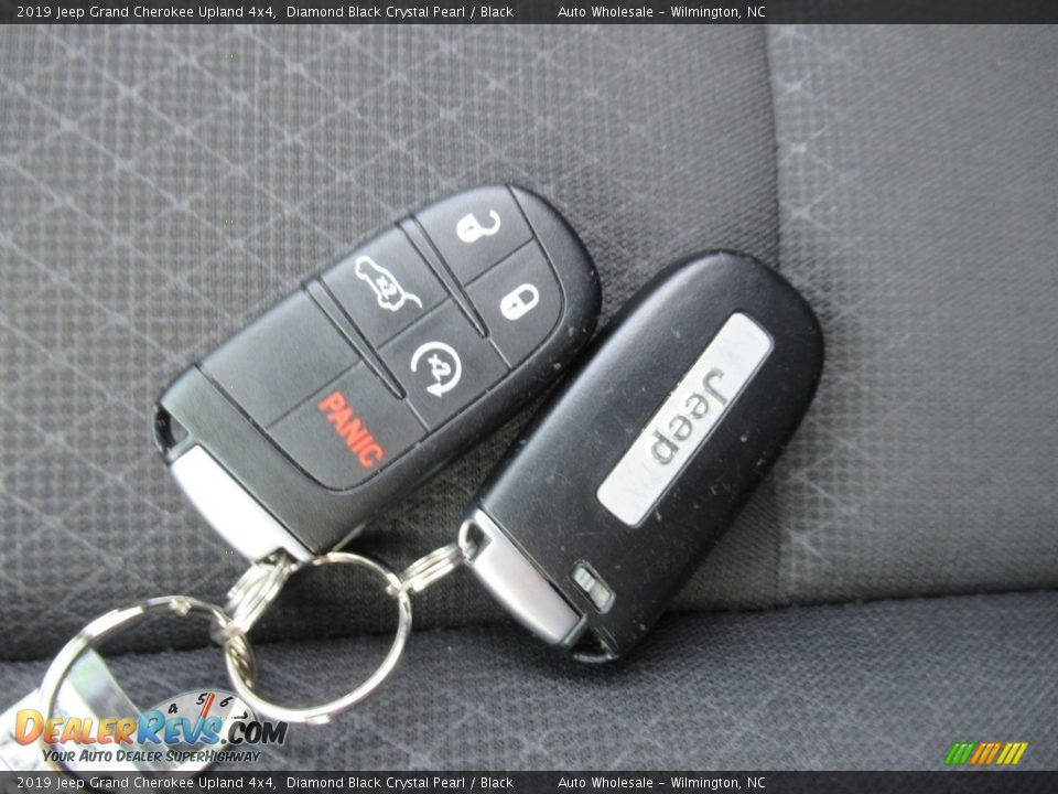 2019 Jeep Grand Cherokee Upland 4x4 Diamond Black Crystal Pearl / Black Photo #20