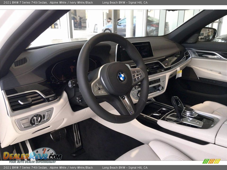 2021 BMW 7 Series 740i Sedan Alpine White / Ivory White/Black Photo #7