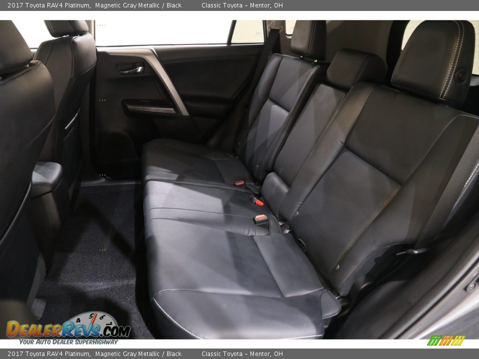 2017 Toyota RAV4 Platinum Magnetic Gray Metallic / Black Photo #15