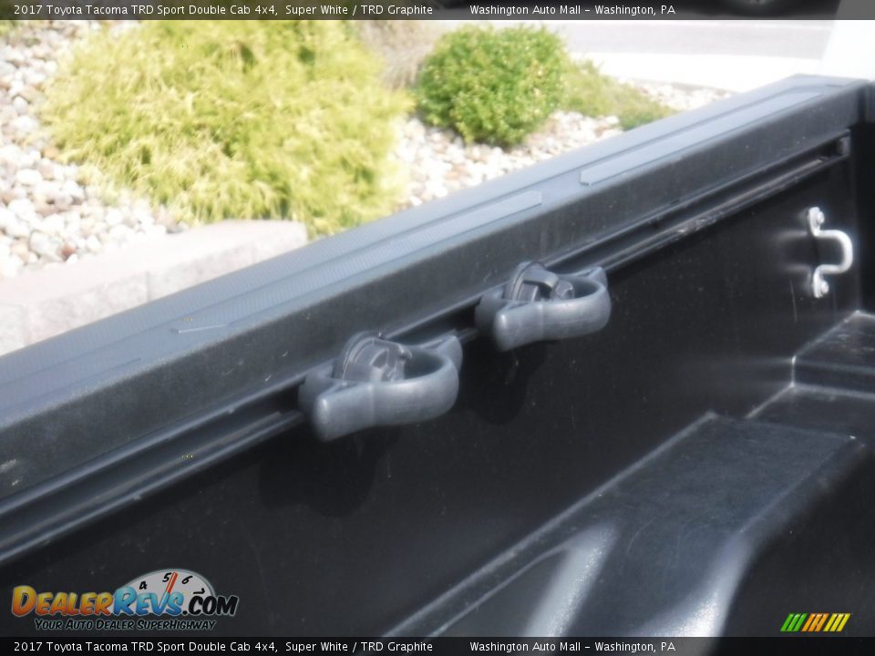 2017 Toyota Tacoma TRD Sport Double Cab 4x4 Super White / TRD Graphite Photo #15