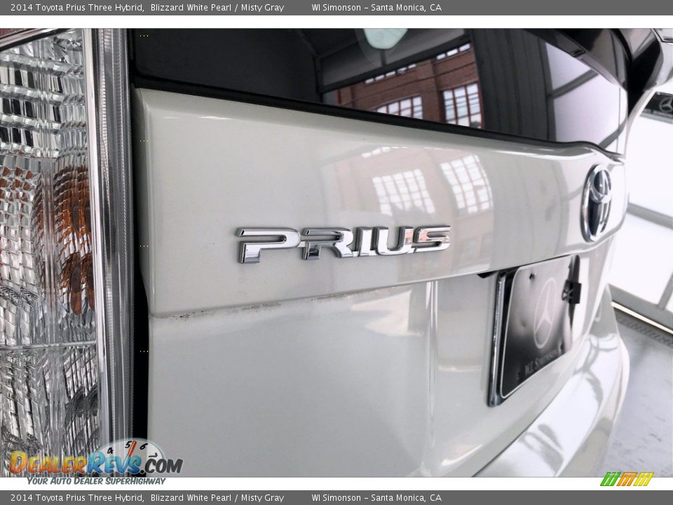 2014 Toyota Prius Three Hybrid Blizzard White Pearl / Misty Gray Photo #27