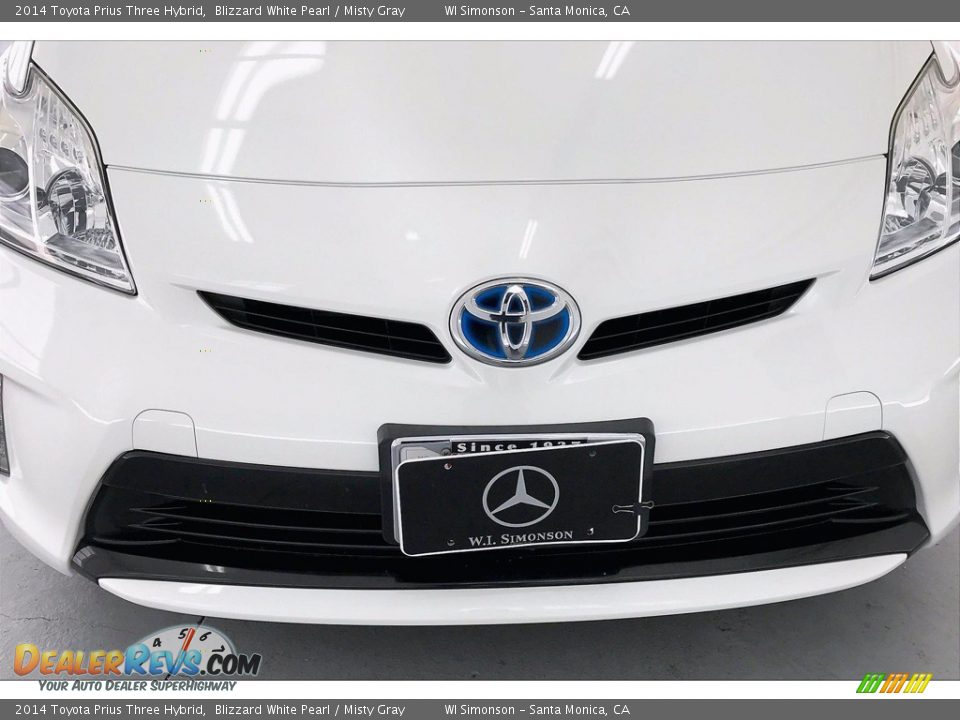 2014 Toyota Prius Three Hybrid Blizzard White Pearl / Misty Gray Photo #32