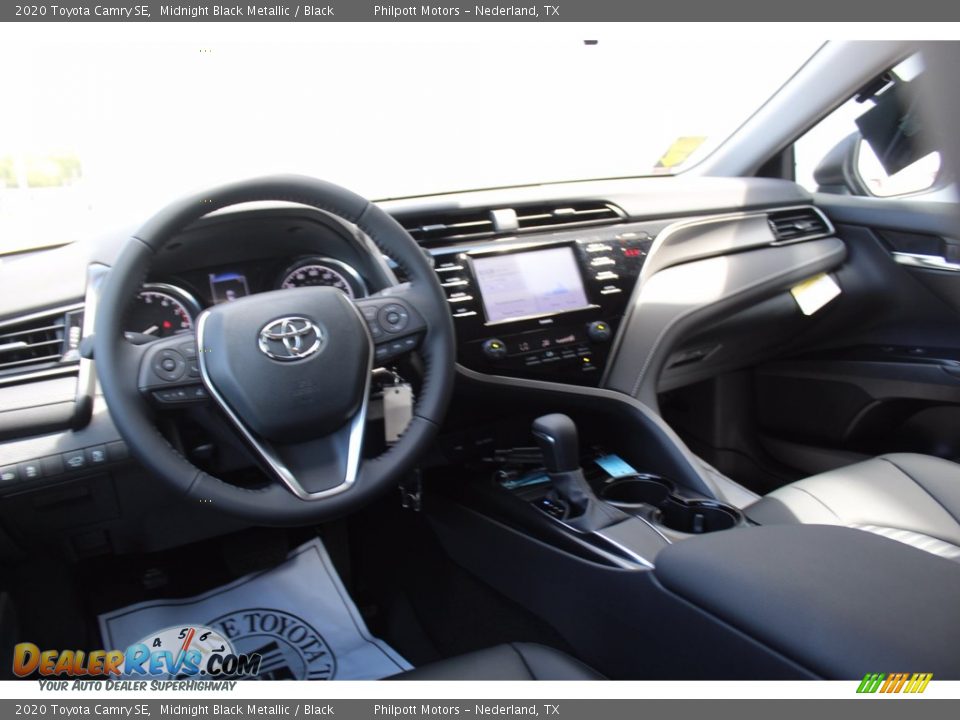 2020 Toyota Camry SE Midnight Black Metallic / Black Photo #20