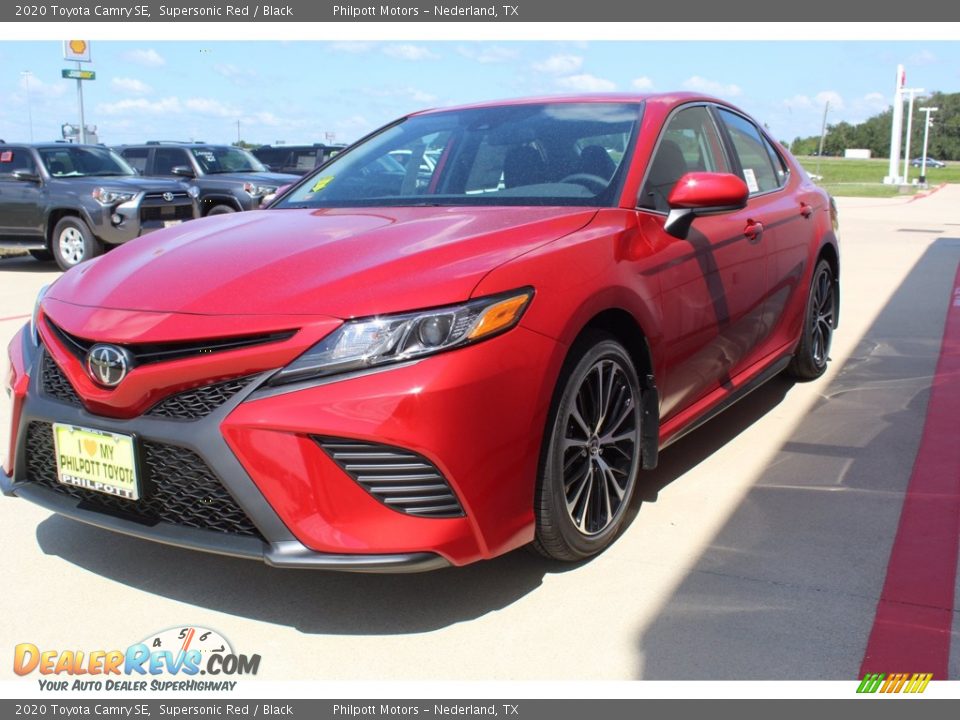 2020 Toyota Camry SE Supersonic Red / Black Photo #4