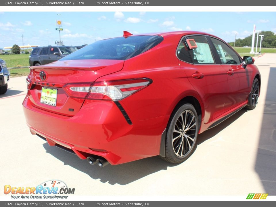 2020 Toyota Camry SE Supersonic Red / Black Photo #8