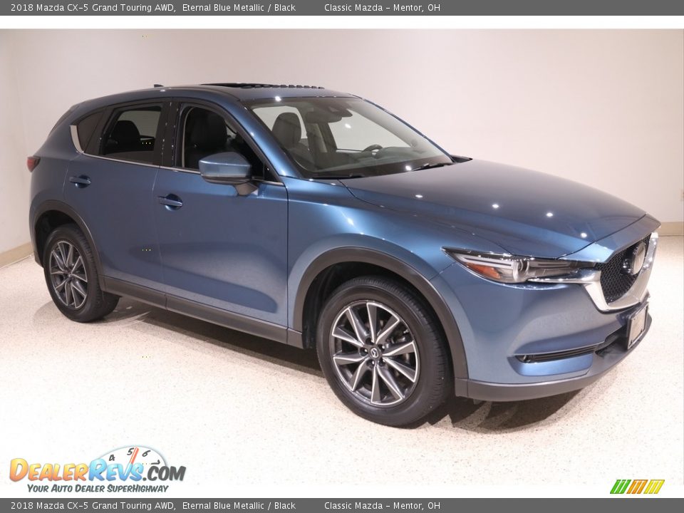 Front 3/4 View of 2018 Mazda CX-5 Grand Touring AWD Photo #1