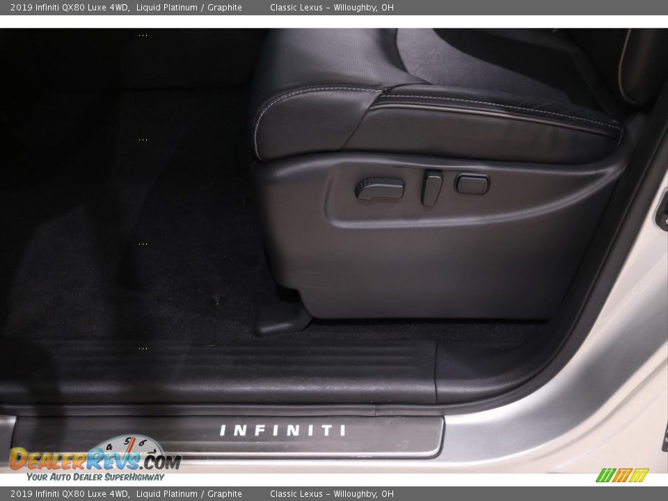 2019 Infiniti QX80 Luxe 4WD Liquid Platinum / Graphite Photo #6