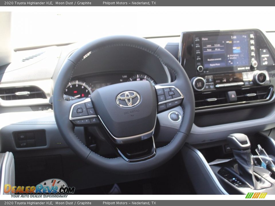 2020 Toyota Highlander XLE Moon Dust / Graphite Photo #23