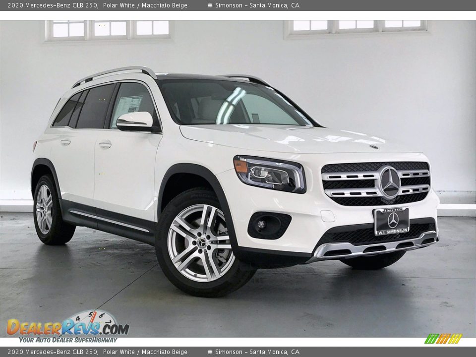 Front 3/4 View of 2020 Mercedes-Benz GLB 250 Photo #12