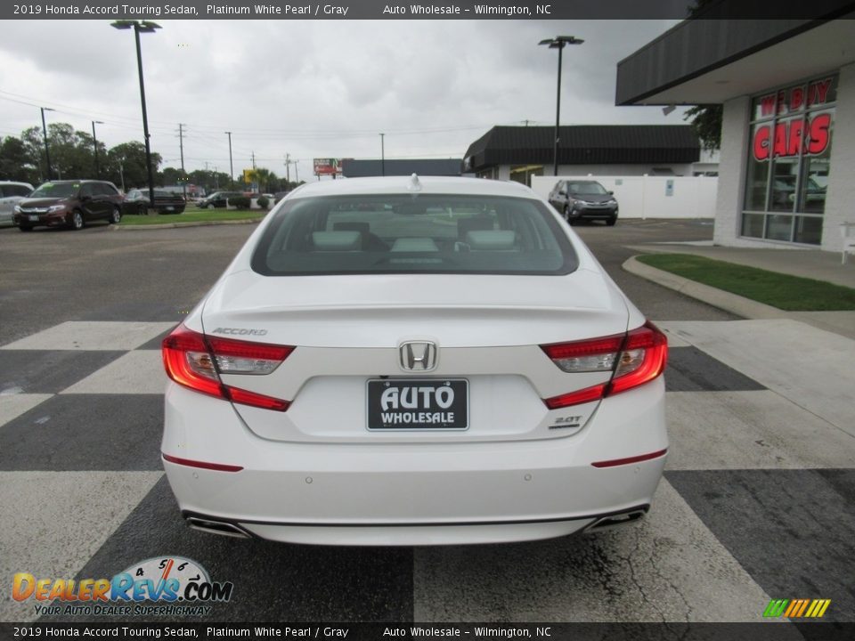 2019 Honda Accord Touring Sedan Platinum White Pearl / Gray Photo #4