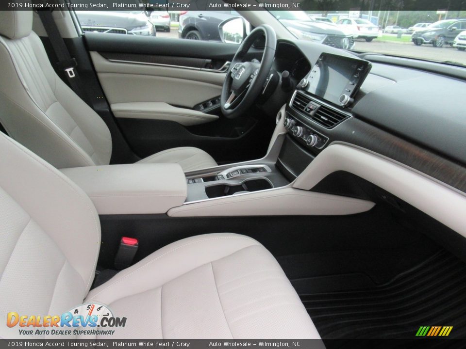 2019 Honda Accord Touring Sedan Platinum White Pearl / Gray Photo #11