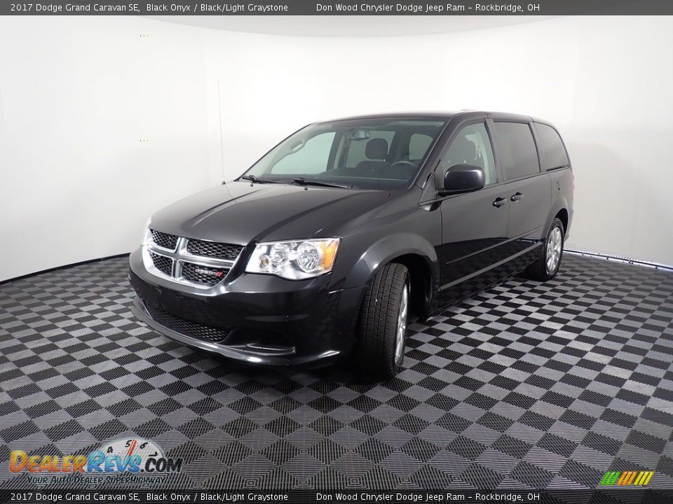 2017 Dodge Grand Caravan SE Black Onyx / Black/Light Graystone Photo #8