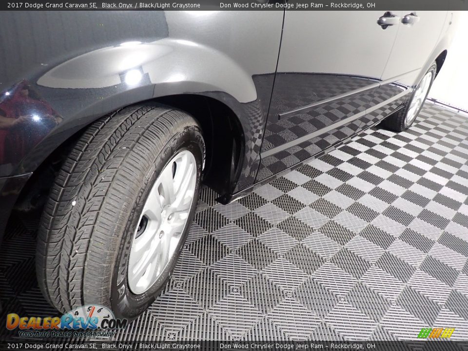 2017 Dodge Grand Caravan SE Black Onyx / Black/Light Graystone Photo #9