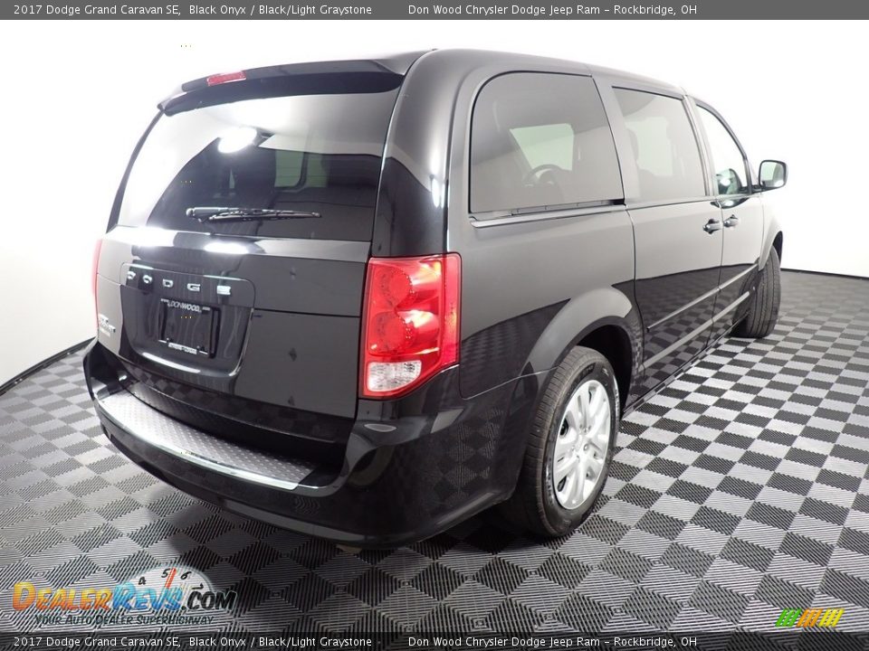2017 Dodge Grand Caravan SE Black Onyx / Black/Light Graystone Photo #17