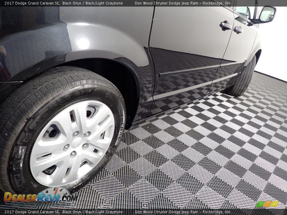 2017 Dodge Grand Caravan SE Black Onyx / Black/Light Graystone Photo #18