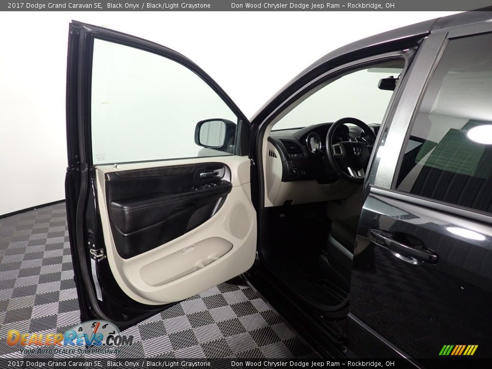 2017 Dodge Grand Caravan SE Black Onyx / Black/Light Graystone Photo #20