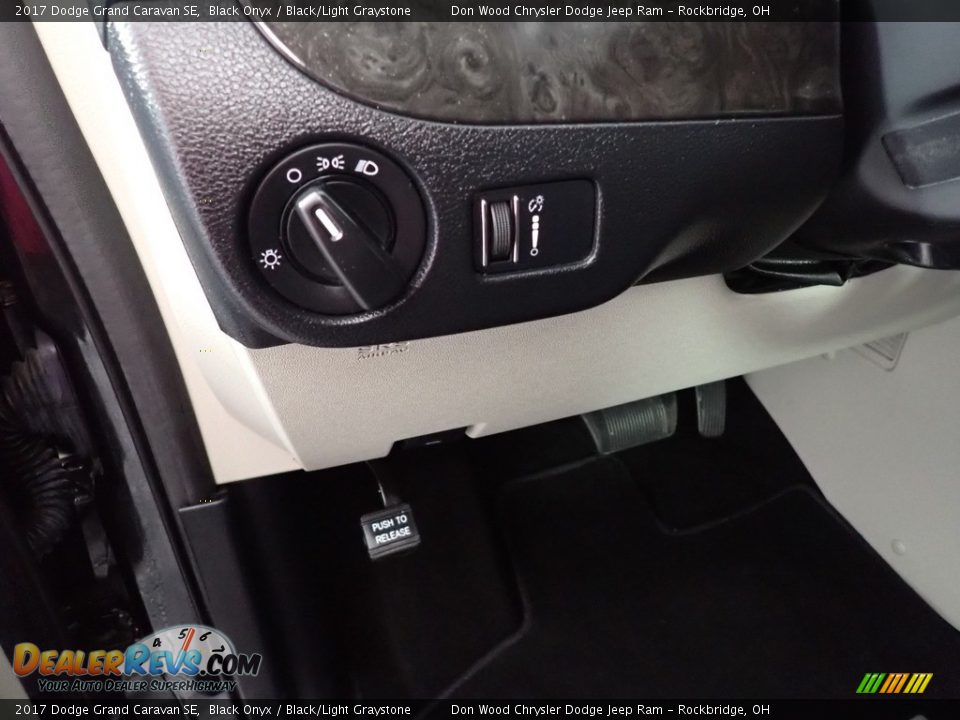 2017 Dodge Grand Caravan SE Black Onyx / Black/Light Graystone Photo #23