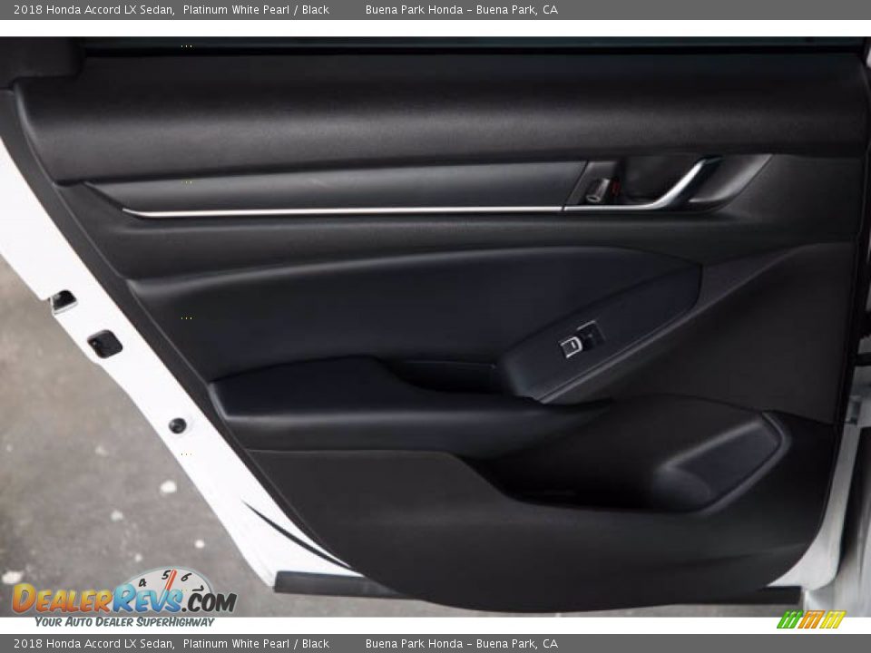 2018 Honda Accord LX Sedan Platinum White Pearl / Black Photo #32