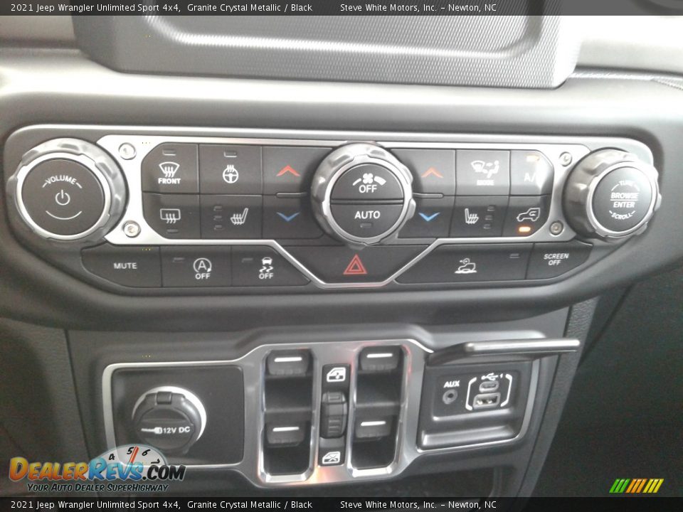 Controls of 2021 Jeep Wrangler Unlimited Sport 4x4 Photo #24