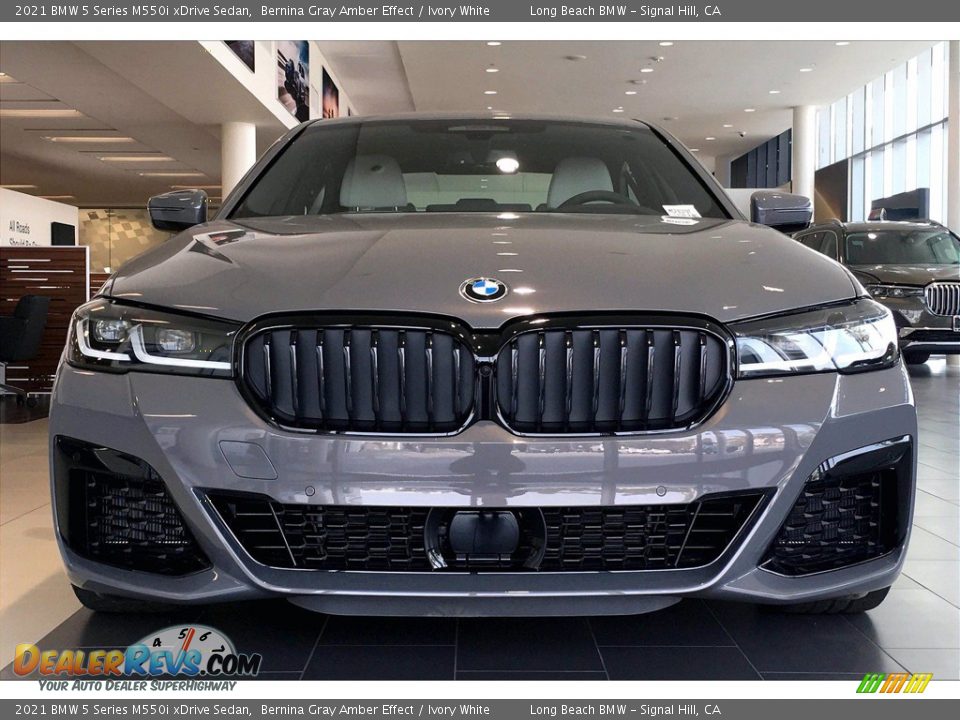 Bernina Gray Amber Effect 2021 BMW 5 Series M550i xDrive Sedan Photo #2