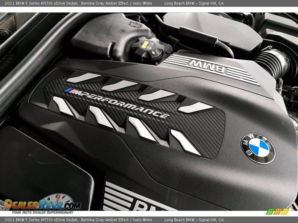 2021 BMW 5 Series M550i xDrive Sedan Logo Photo #11