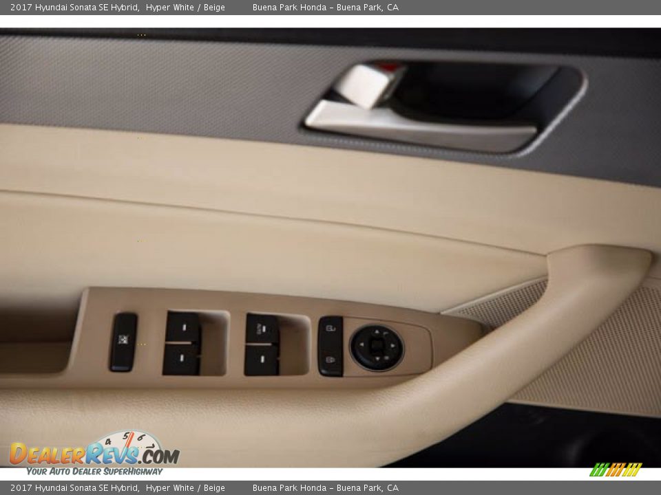 Door Panel of 2017 Hyundai Sonata SE Hybrid Photo #31