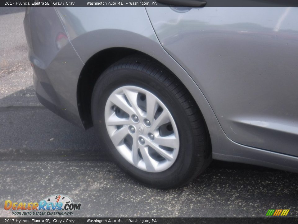 2017 Hyundai Elantra SE Gray / Gray Photo #3