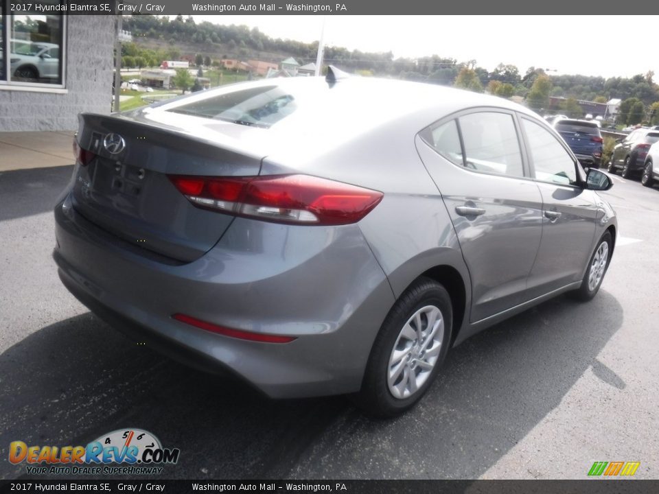 2017 Hyundai Elantra SE Gray / Gray Photo #9