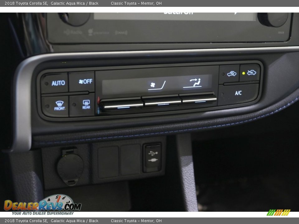 2018 Toyota Corolla SE Galactic Aqua Mica / Black Photo #15