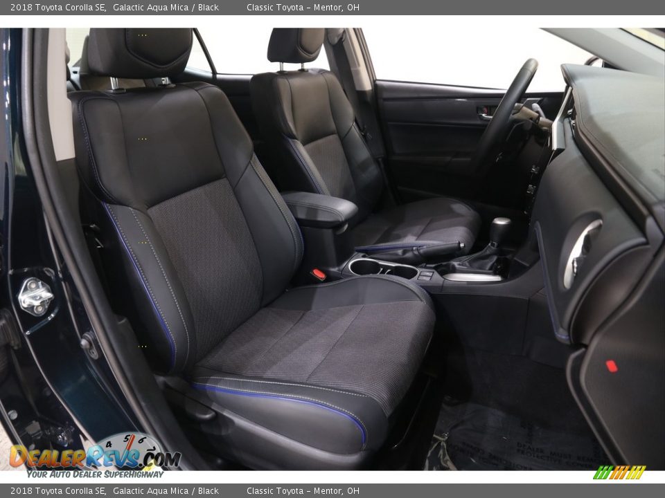 2018 Toyota Corolla SE Galactic Aqua Mica / Black Photo #17